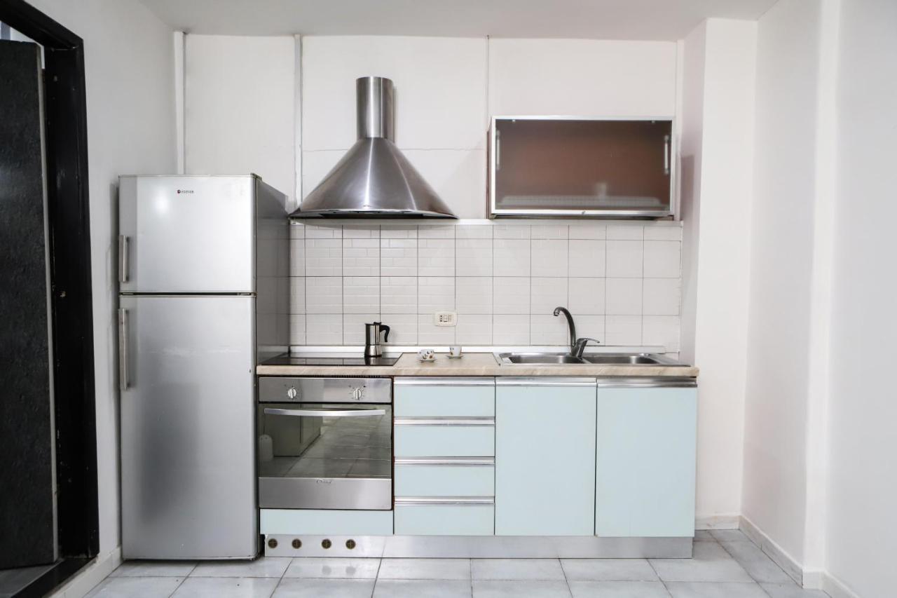 Napoli Centrale Budget Apartment Екстериор снимка
